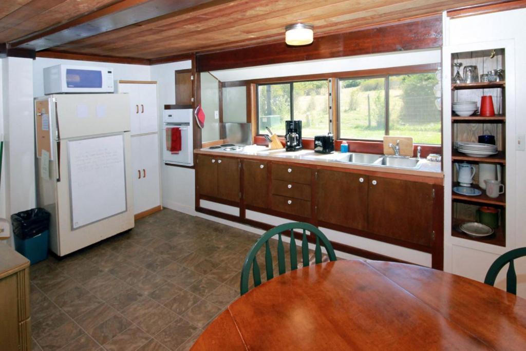 North Beach Inn Eastsound Room photo